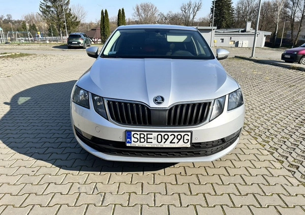 Skoda Octavia cena 52000 przebieg: 154000, rok produkcji 2017 z Czeladź małe 106